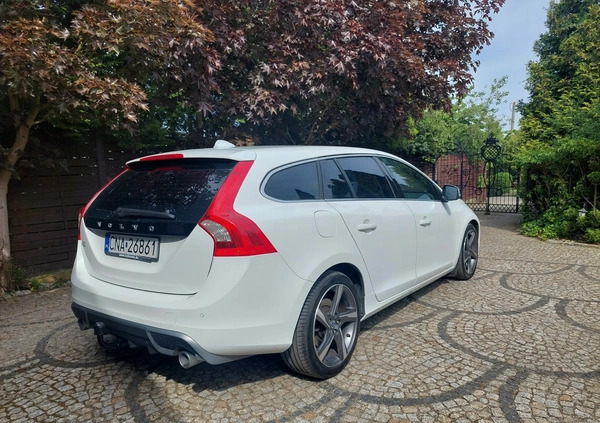 Volvo V60 cena 42400 przebieg: 149000, rok produkcji 2013 z Sejny małe 596